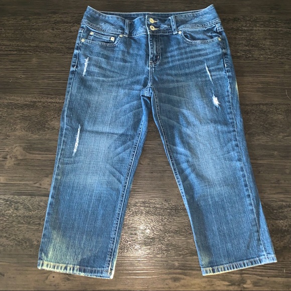 EUC Victorias Secret 10 Distressed Denim Capri - Picture 4 of 9